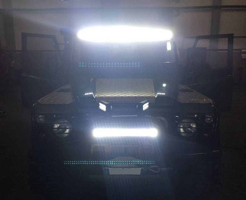 Land Rover Defender - Barra Doppia 288W + 126W + 2x36W